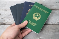 Người nước ngoài mất hộ chiếu gốc: Cách xử lý hồ sơ xin GPLĐ