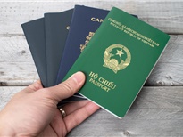 Người nước ngoài mất hộ chiếu gốc: Cách xử lý hồ sơ xin GPLĐ